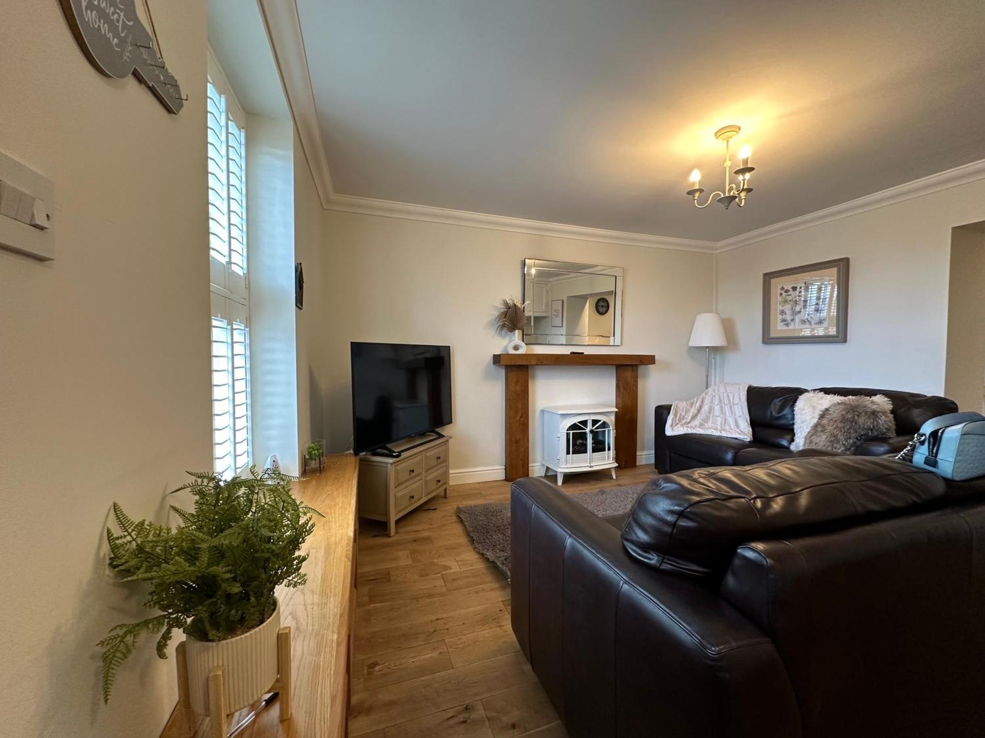 The Cosy Cottage Retreat! Perfect For Contractors, Relocators, Getaway Llantrisant  Exterior foto