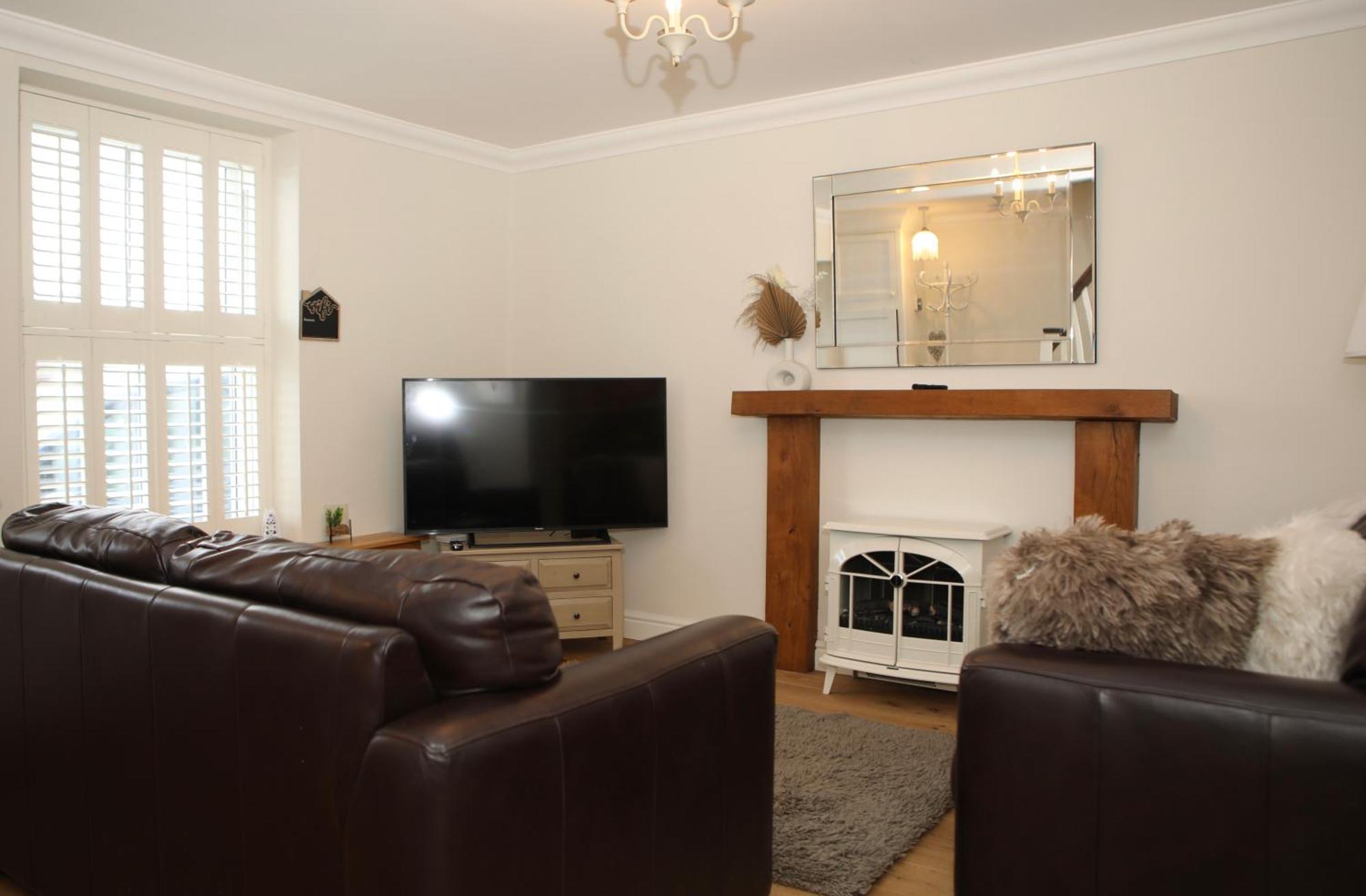 The Cosy Cottage Retreat! Perfect For Contractors, Relocators, Getaway Llantrisant  Exterior foto